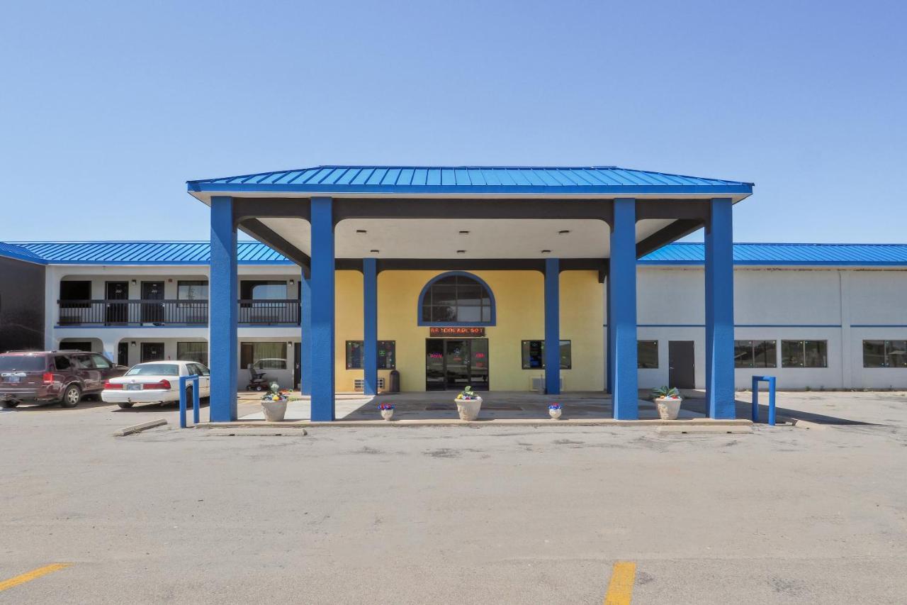 Lonestar Inn & Suites, Erick Ok Hwy 40 By Oyo Екстер'єр фото