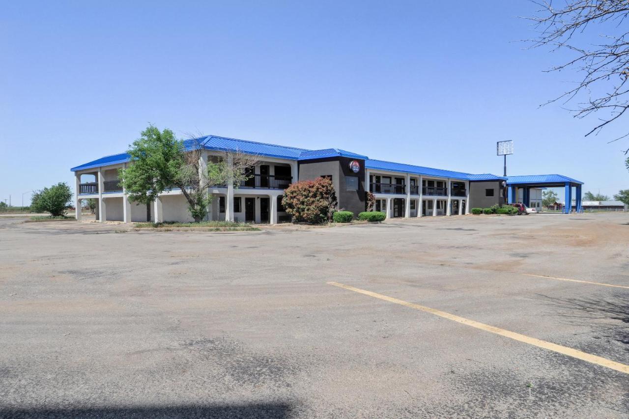 Lonestar Inn & Suites, Erick Ok Hwy 40 By Oyo Екстер'єр фото